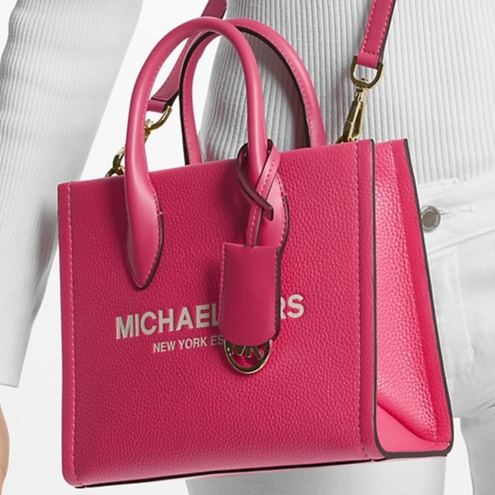 MICHAEL KORS
Mirella Small Pebbled Leather Crossbody Bag Tote
Electric Pink
NWT